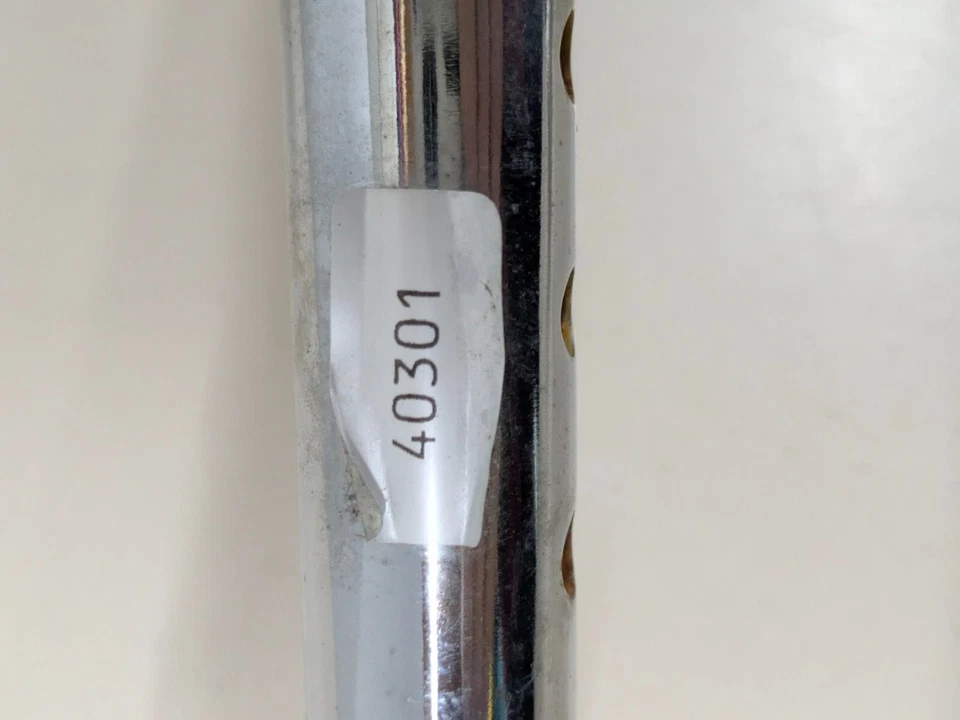 Par de soportes elevadores para reposapiés Invacare silla de ruedas manual L y R Foto 3 de 4