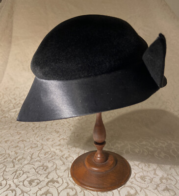 VINTAGE GENUINE VELOUR IMPORTED BLACK HAT GENUINE VELOUR | Accessories | Vintage Genuine Velour  main image 2