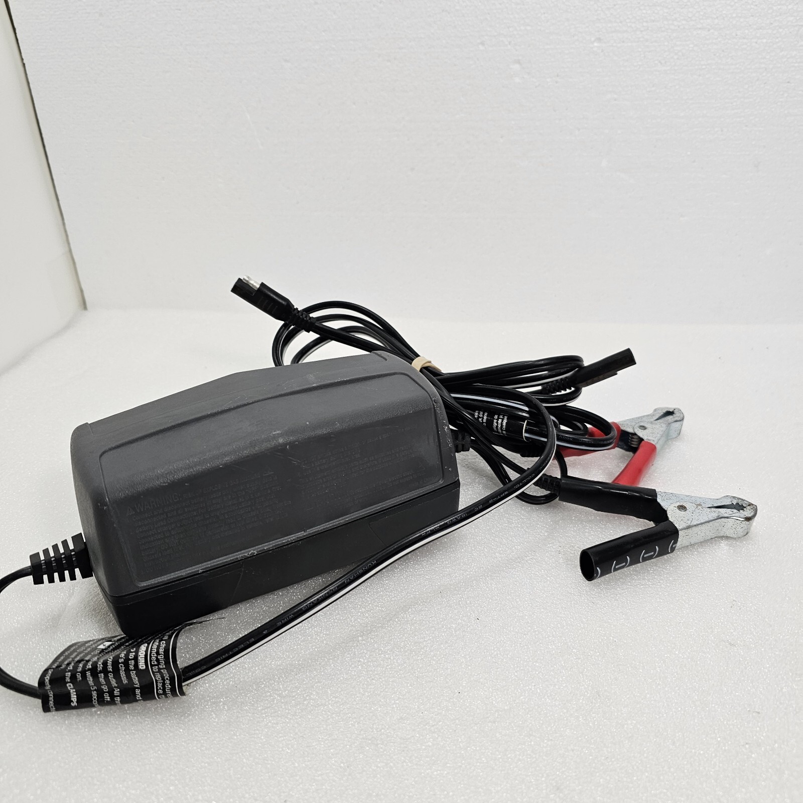 Schumacher 6/12V Speed Charge Car 1.5Amp Battery Smart Charger XM15