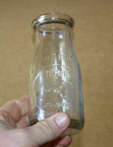 VTG BURR DAIRY CREAMERY LOS ANGELES CA GLASS MILK BOTTLE EMBOSSED BEAR HALF PINT - Picture 5 of 7