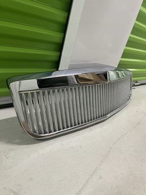 2000-2005 Cadillac Deville E&G Classics Chrome Grille Vertical Bars Used *READ*