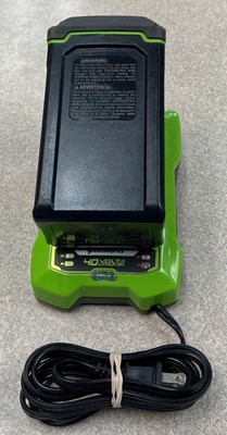 Greenworks 40V MAX 4.0Ah Lithium-Ion Battery BAF724 w/Charger