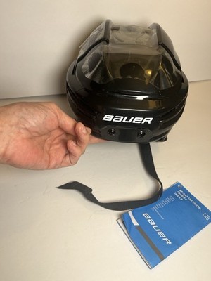 Bauer Re-AKT 100 Youth Prodigy IMS 5.0 Medium Open Face 6 3/4- 7 3/8 Size Small