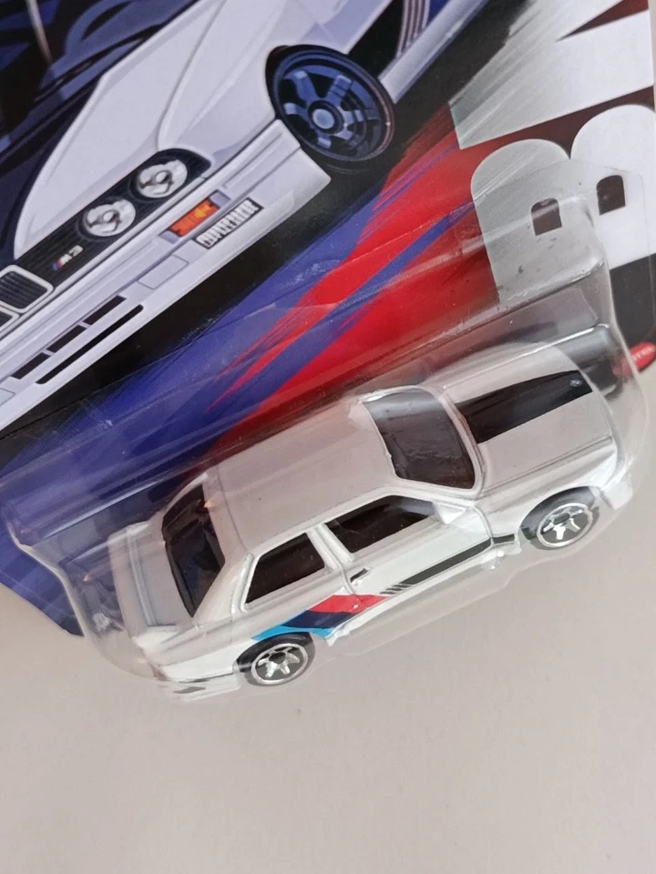 Hot Wheels - 1992 BMW M3 - Silver Series - 2025 - JBY56 - 1:64 - Immagine 3 di 4