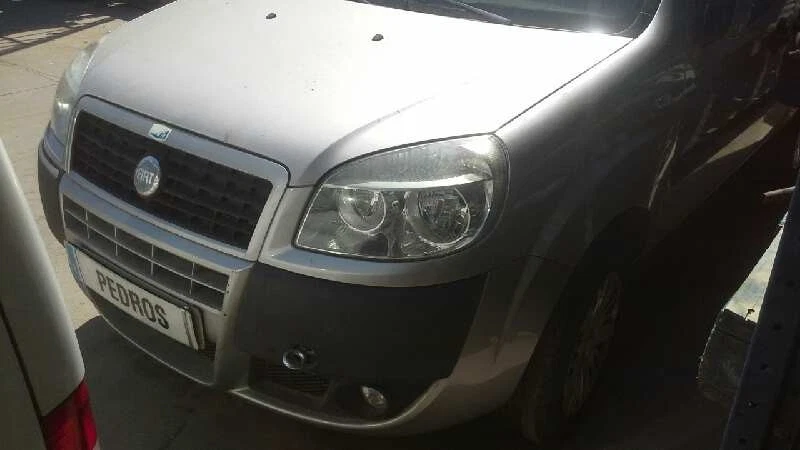 735244963 LUCE INTERNA / 2064347 PER FIAT DOBLO 119 1.9 8V DYNAMIC / MULTIJET Foto 4 de 4