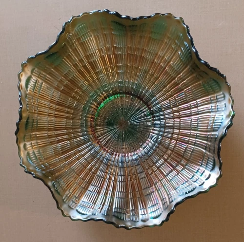 SCARCE Fenton 9" GREEN PLAID RUFFLED BOWL--NICE