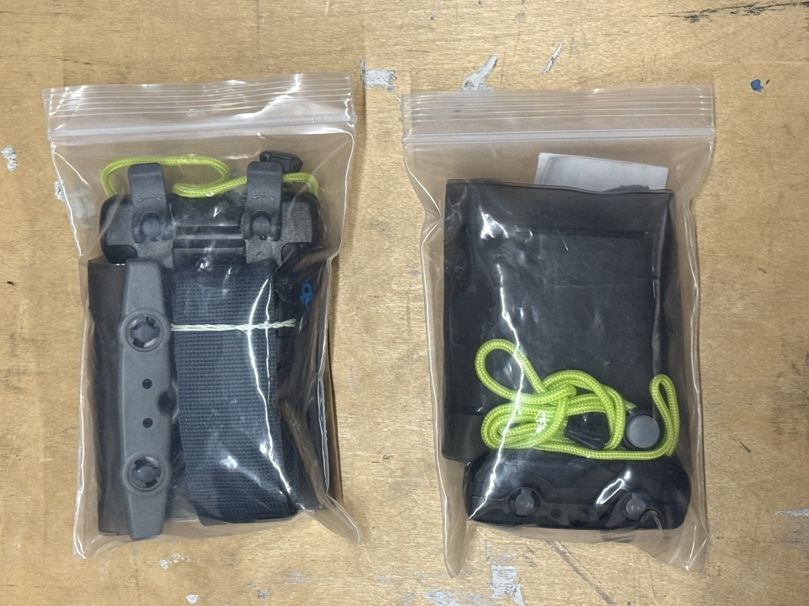 Estuches impermeables AQUAPAC (2) para radio micrófono mediano