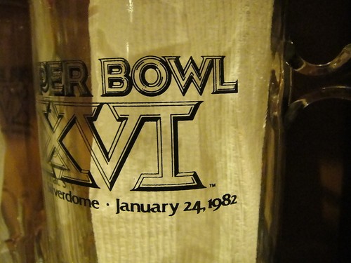 SUPER BOWL XVI 1982 Pontiac MI 49ers Bengals ~ VTG ~ 2 TALL Glass Beer Mugs Mug - Picture 4 of 7