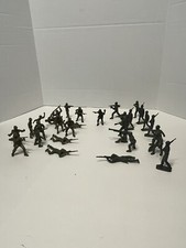 Vintage Unmarked Army Men Lot