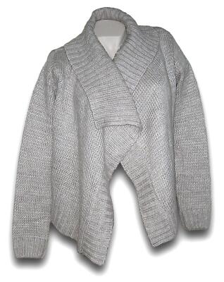 Vivien Caron  Strickjacke  Cardigan Jacke  Gr  40 42 M  beige  mit Zipfel  neu