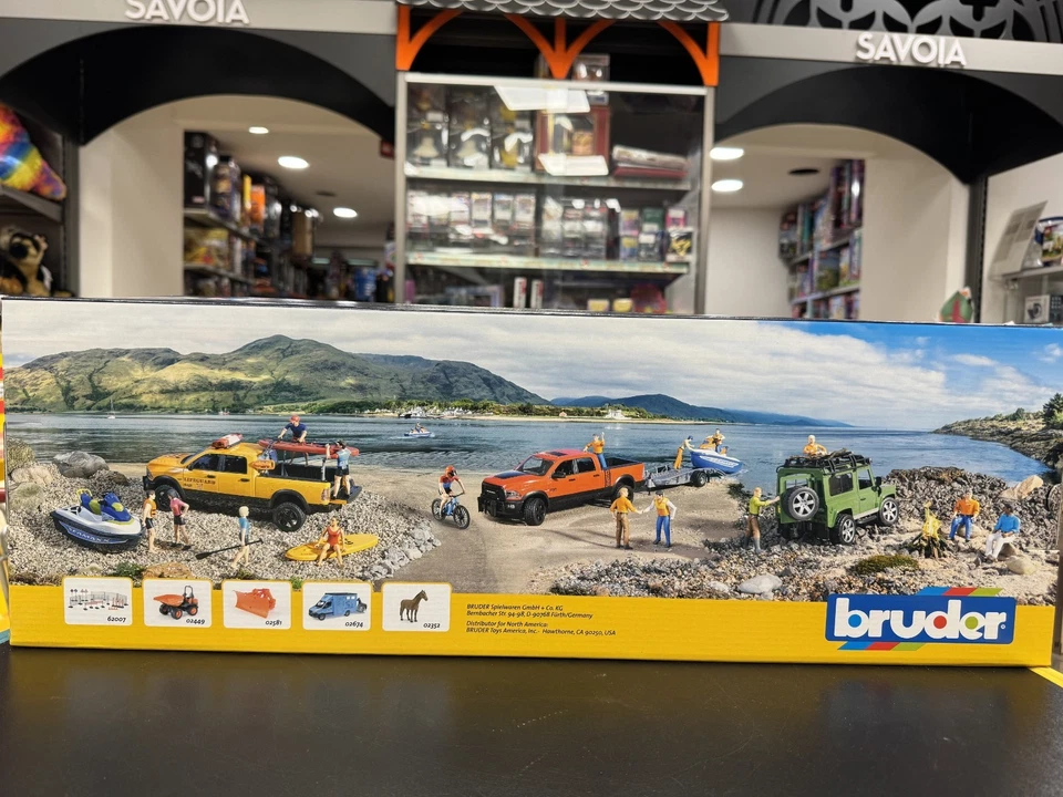 BRUDER 02592 - scala 1:16 - LAND ROVER DEFENDER CON RIMORCHIO PER CAVALLI - Immagine 3 di 4