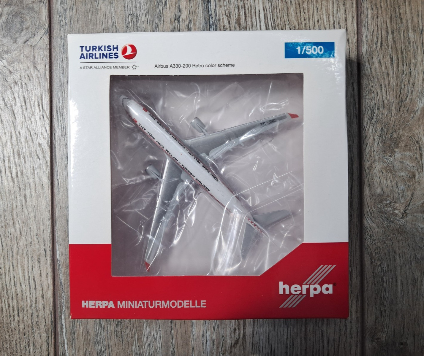 Herpa Turkish Airlines Retro Livery Airbus A330-200 TC-JNC 1:500 Scale 529013