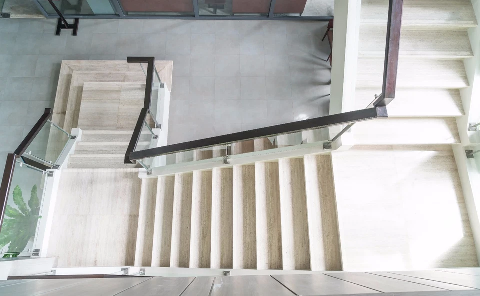 Anti Rutschfolie R-12 klar gekörnt transparent selbstklebend, ca. 1 m x 115 cm - Bild 4 von 4