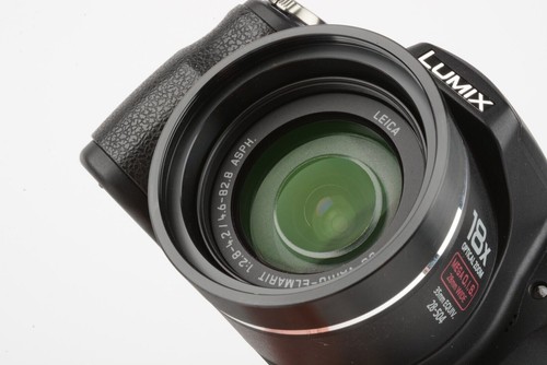 Panasonix Lumix DMC-FZ18 8.1MP Camera, Case+Batt+Charger+2Gb SD - Picture 9 of 10