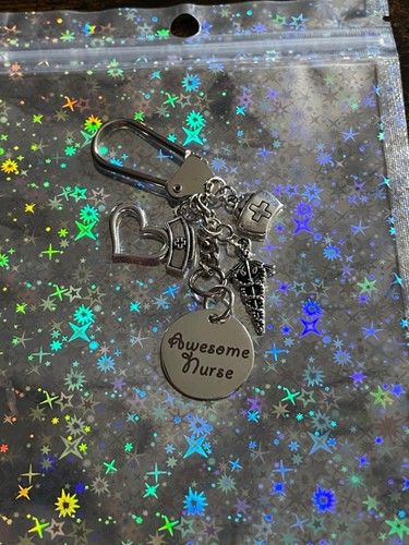 AWESOME NURSE Key Ring Or Bag Charm Set Caduceus Medical Bag Heart Hat Gift Box - Picture 6 of 7