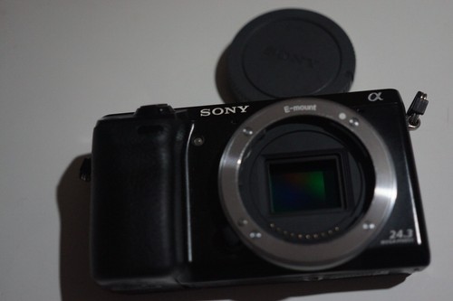 Excellent Sony Alpha NEX-7 24MP Digital Camera Black(Body Only)w/Charger Battery - Picture 4 of 8