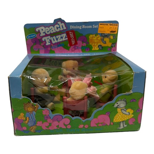 SELTEN Vintage 1987 Mel Appel Pfirsich Fuzz Ferkel Familie Esszimmer Spielset #2620 - Bild 2 von 9