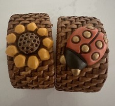 Anelli tovagliolo THUN, set di 2, motivo girasole e coccinella, nuovissimi in scatola 