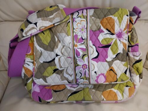 Vera Bradley Crossbody Baby Bag Floral Diaper Bag Book Excellent Condition  - Picture 1 of 15