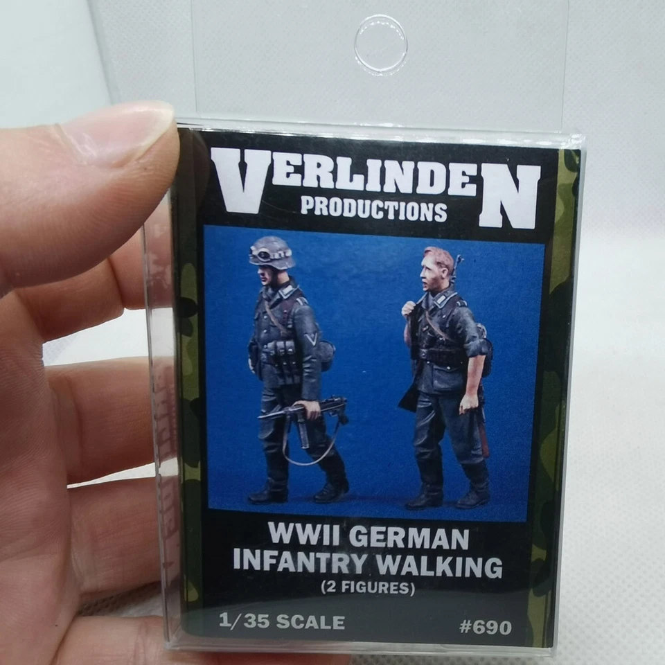 1/35 WWII German Infantry Walking (2 Figures/Set)  VERLINDEN #690 Resin Model - Image 2 of 2
