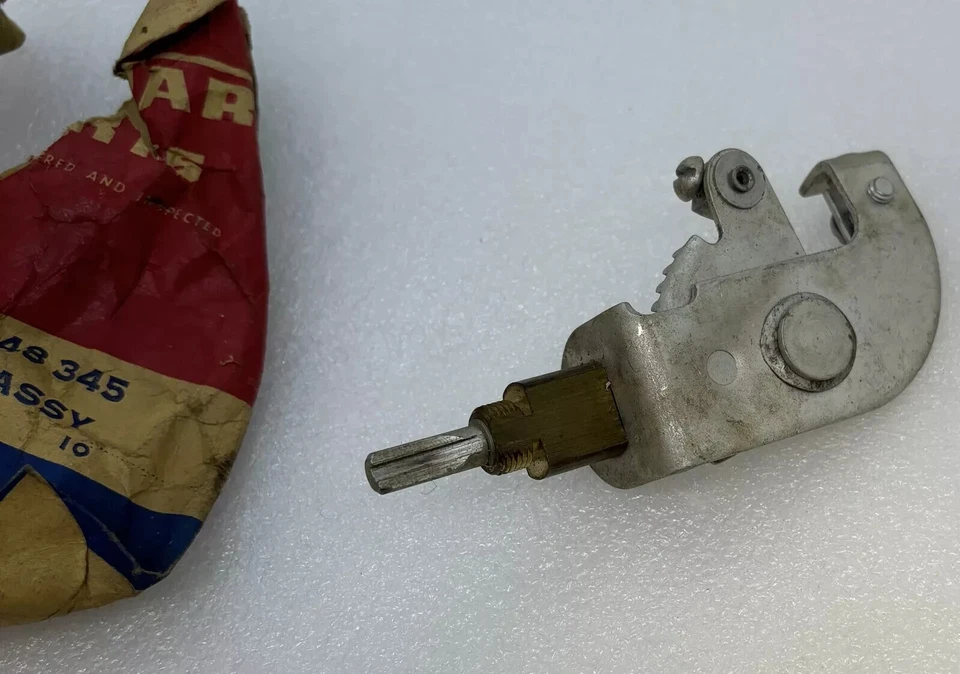 Conjunto de control de temperatura Plymouth Savoy Belvedere Fury 1956 1648345 nuevo en stock Foto 3 de 3