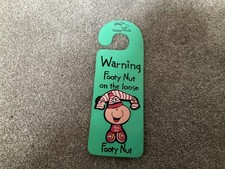 Carlton Cards Bubblegum Door Hanger Footy Nut - 3D - 1997