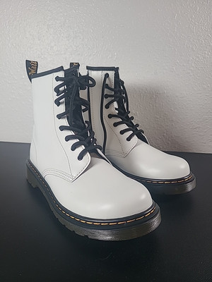 Dr. Martens White Romario Leather Lace-Up Boots #1460 Y  US Size 5, W6, EU37 New