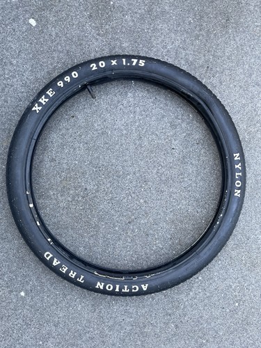 Vintage Huffy XKE Action Tread Muscle Bike RWL Tire 20x1.75 Banana Seat Stingray
