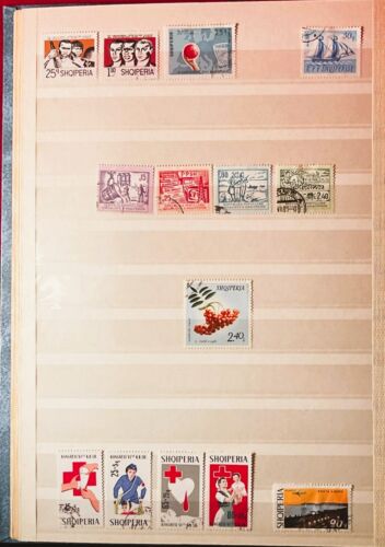 ALBANIA LOT in vintage ALBUM 1900 to modern 630 stamps Sou. Sheets Early Antique - Picture 13 of 17