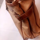 Foto 11 di 19