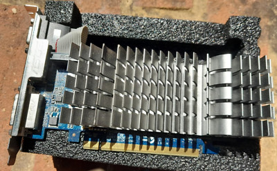 ASUS EN210 Silent/DI/1GD3/V2 PCI-E NVIDIA VGA DVI-D HDMI Video Grafikkarte