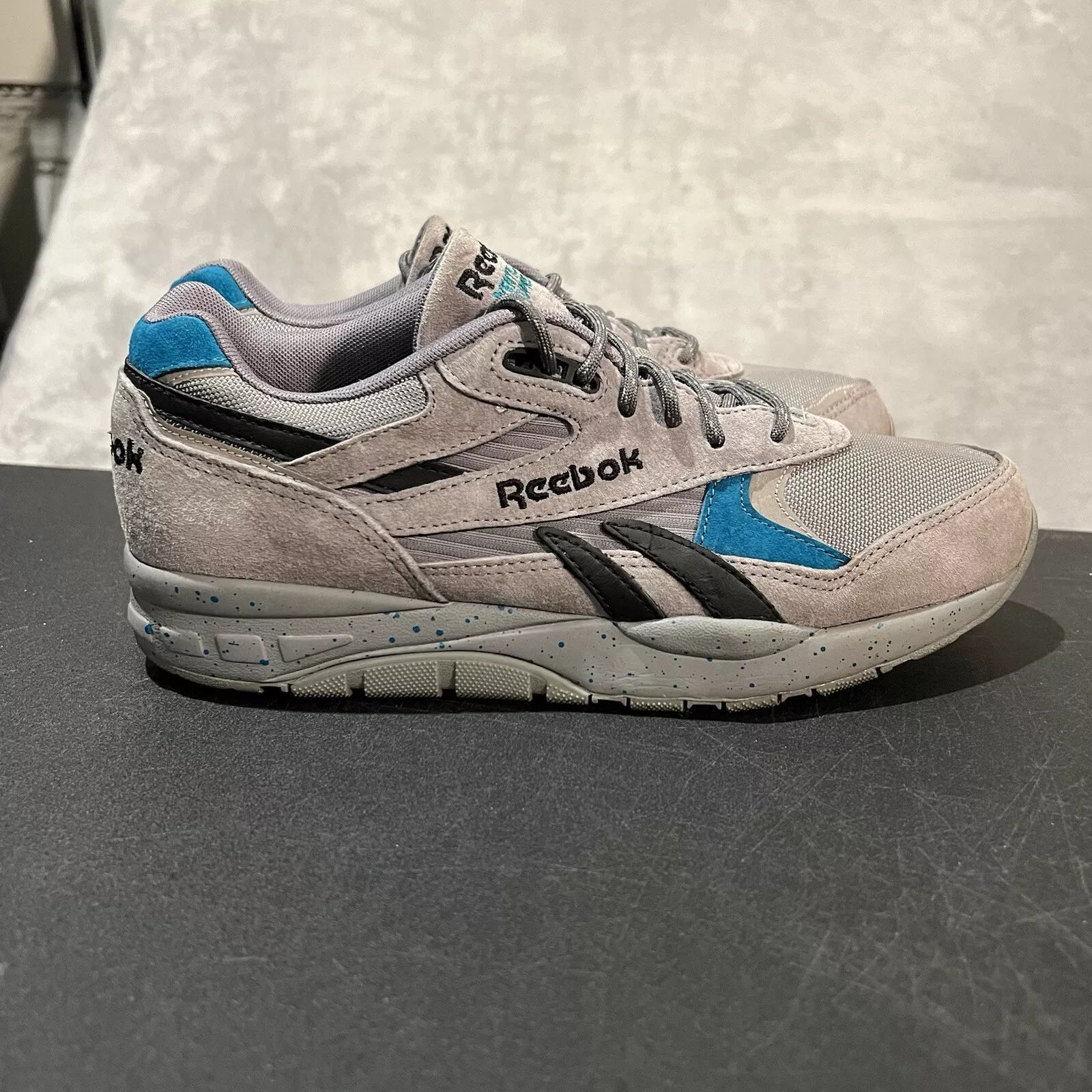 Baskets décontractées Reebok Ventilator Supreme homme 9 gris AQ9904 daim athlétique