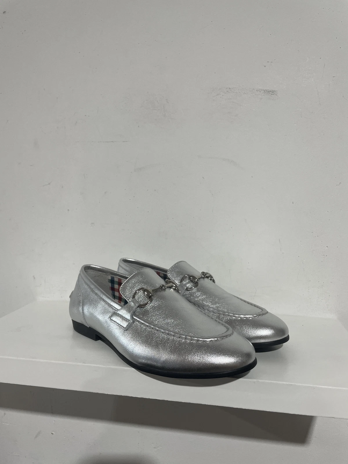 Mocassins Gucci en cuir argenté Jordaan Bit taille 33 (1,5)