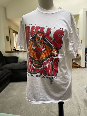 1996年 NBA CHICAGOBULLS NBAFINALS　Tシャツ Vintage 1996 Chicago Bulls 'NBA Champions' T-Shirt