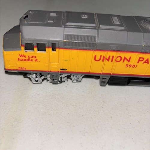 HO Union Pacific Locomotive Diesel Sc #3901 Powered Engine 06-13-2007-PARTS - Picture 5 of 13