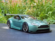 AUTOart 1/18 Scale Aston Martin Vantage V12 GT3 Green Diecast Car Collections
