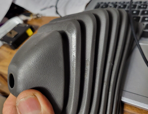 2002 Mitsubishi Montero gear shift boot - Picture 6 of 22