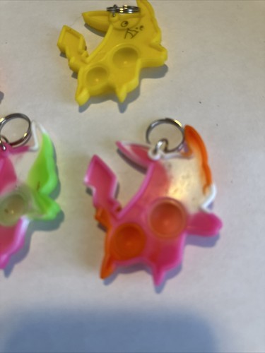 Fidget burbuja Pop it para llavero pikachu lote de 5 - Imagen 10 de 14
