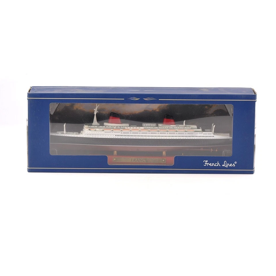 ATLAS 1/1250 Scale France Steamboat Alloy Cruise Ship Model Boats Vehicles Gift - Image 2 of 4