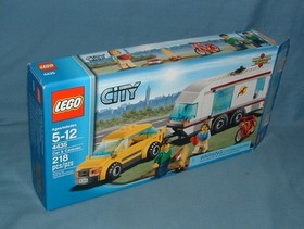 CITY, CAR & CARAVAN SET 4435 - LEGO - 2012 - USED W/ MANUAL & BOX