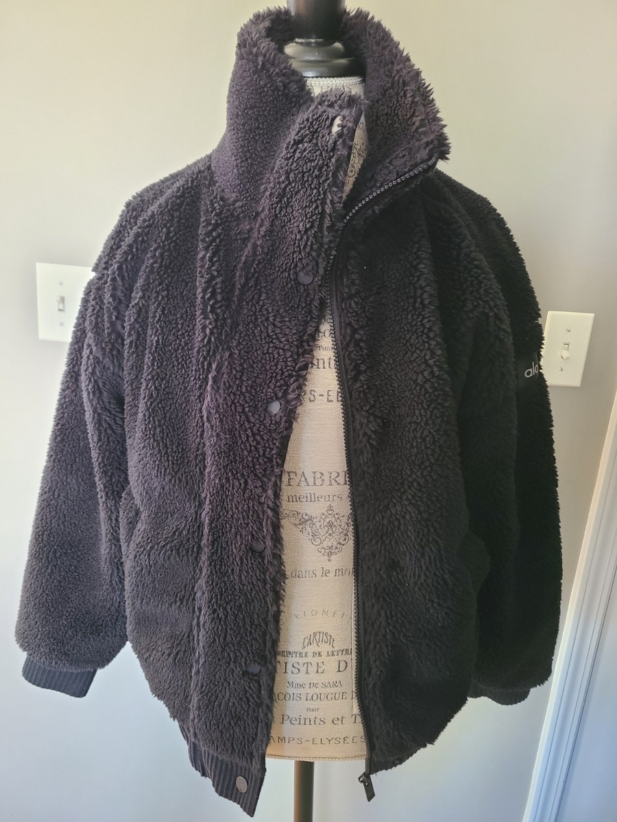 NWOT!!! Alo Yoga Sherpa Snow Angel Varsity Puffer Jacket Black