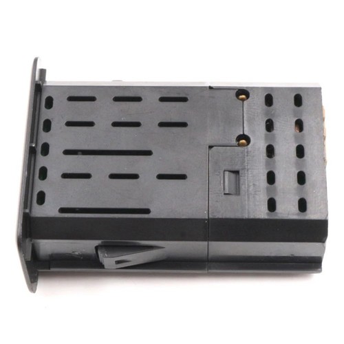 USB Ports for Scania R Vehicles Part Number 2554704 Reliable Car Accessories - Picture 8 of 11