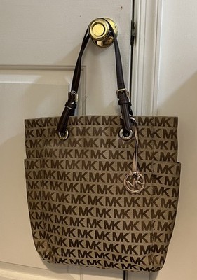 NEW $198 Michael Kors Tassel Jet Set  Tote Bag
