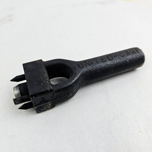 Vtg United Carr #9951 Common Sense DOT Fasteners Cutting Tool Punch Cast Iron