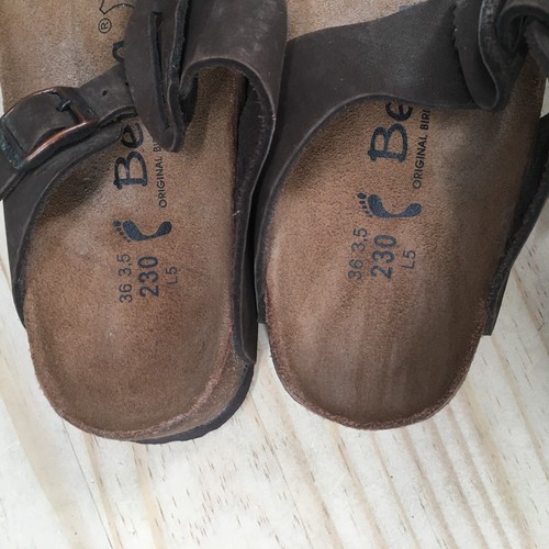 Sandalias Betula By Birkenstock para mujer 36 tanga cuero marrón puntera informales planas - Imagen 13 de 15