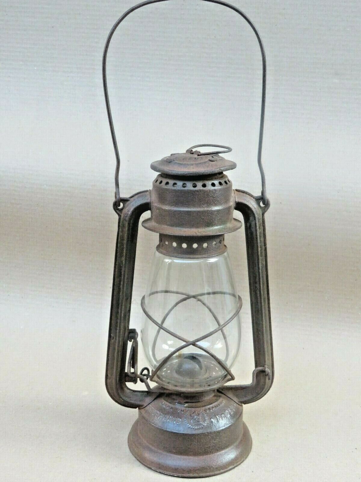 VINTAGE Oil lamp Lantern FEUERHAND LANTERN No.252 REPLACED Globe MADE GERMANY