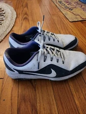 nike golf shoes 10