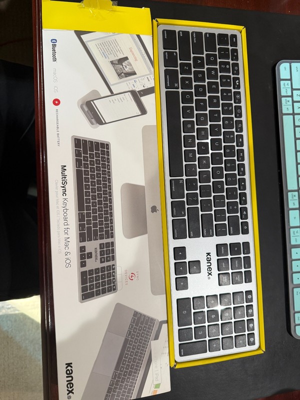 Kanex Multi Sync Wireless Keyboard for Mac OS