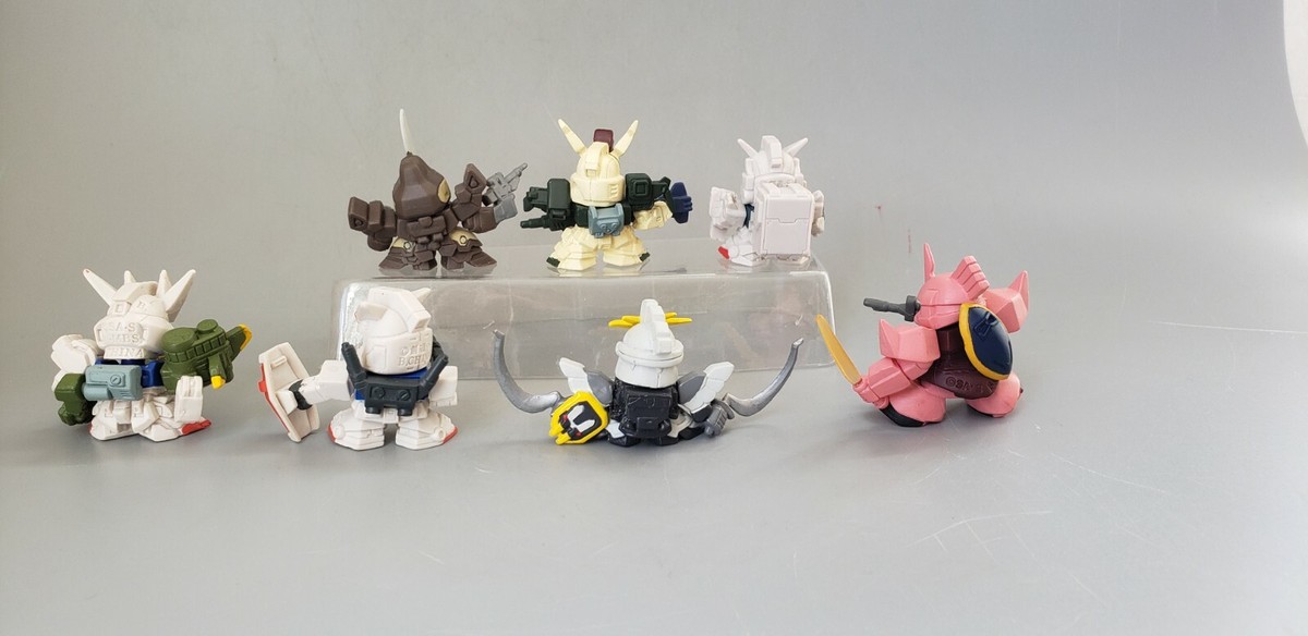 Vintage Bandai 8 Mini Gundam Robots Sandrock RX-78 & Zaku