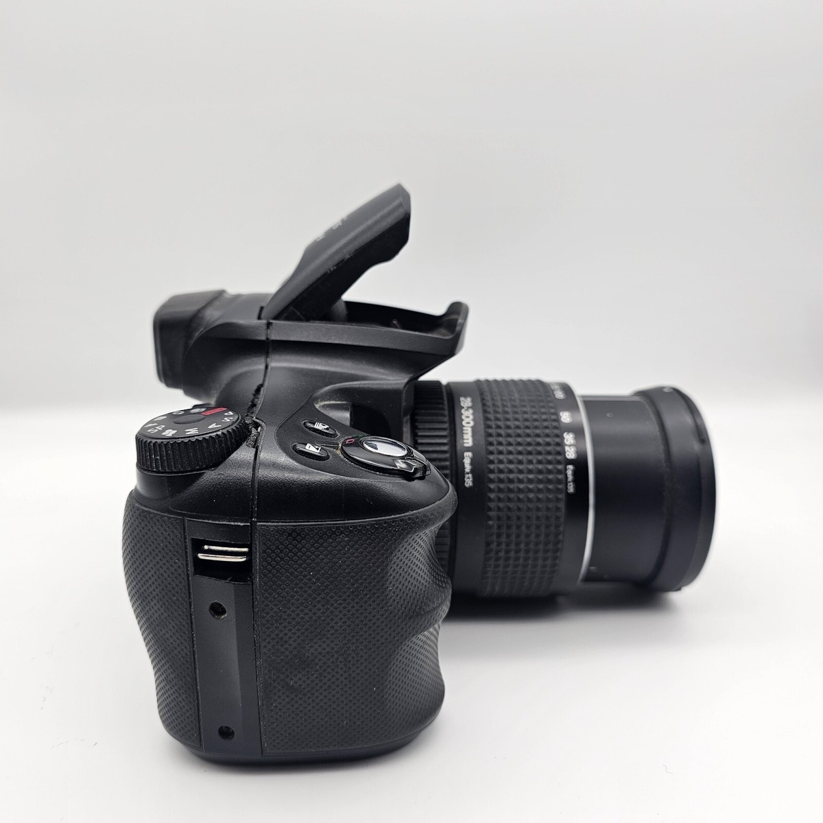 Fujifilm FinePix S6000fd 6.3MP Digital Camera 10.7x Wide-Angle